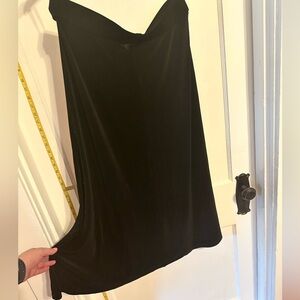 Elegant Black Column Skirt